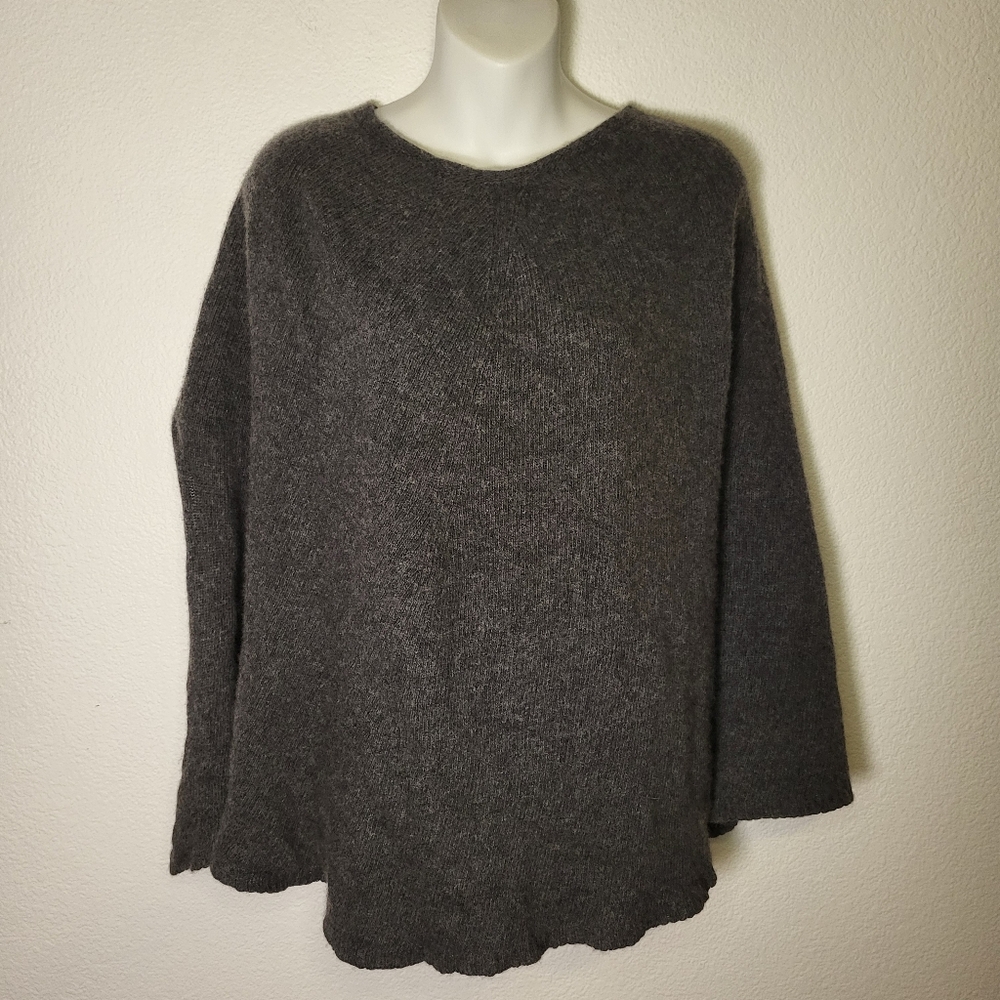 MATE The Label Italian Made Cashmere Poncho in One Size